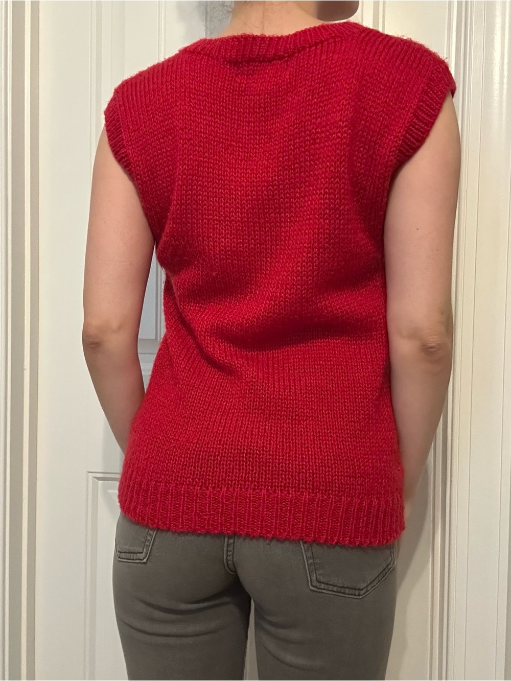 Vintage Sleeveless Sweater Top Knit Red Scottie Dog Animal Terrier Size Small - Picture 2 of 6